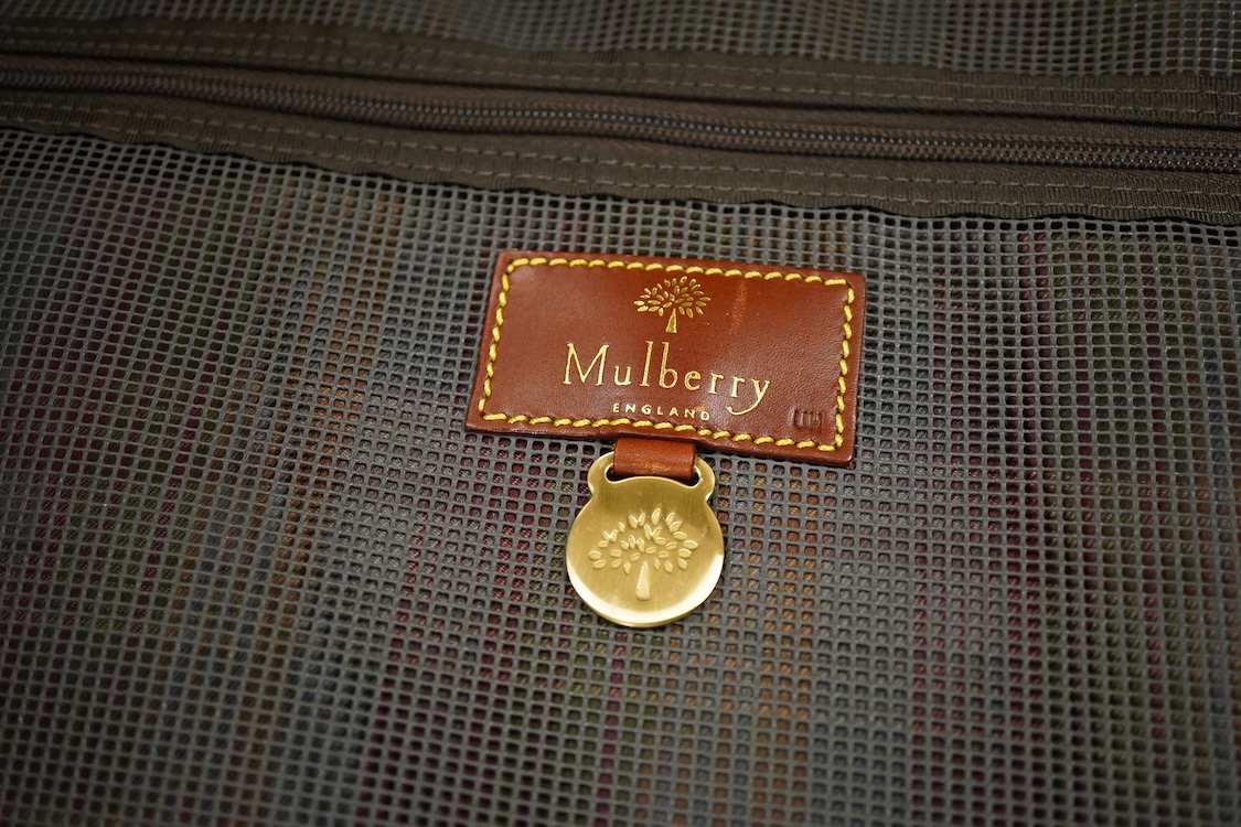 Two Mulberry scotch grain leather suitcases / holdalls, largest 67cm wide